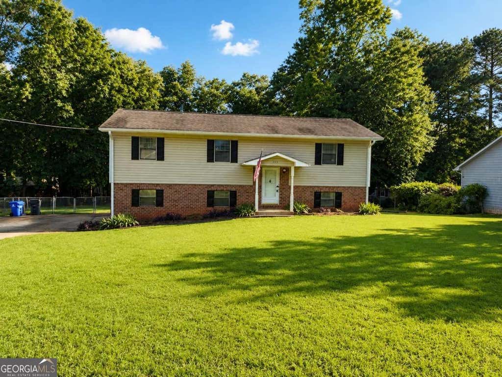 Photo of 209 Ridge Run, Stockbridge, GA 30281 (MLS # 10817043)