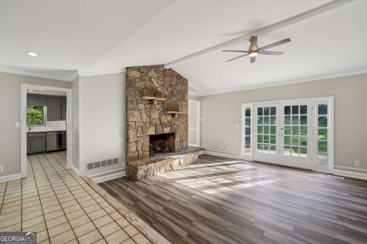 230 Hollyberry CT