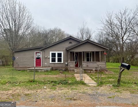 Photo of 108 Scoggins Street, Summerville, GA 30747 (MLS # 10704522)