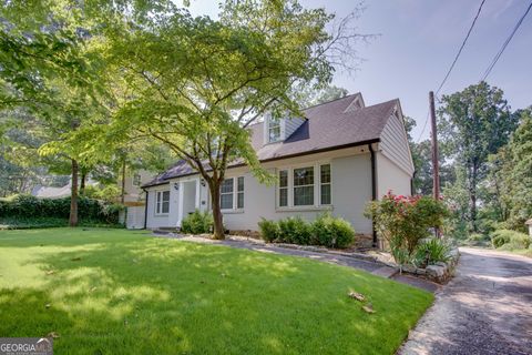 Photo of 1996 Lyle Avenue, College Park, GA 30337 (MLS # 10552617)