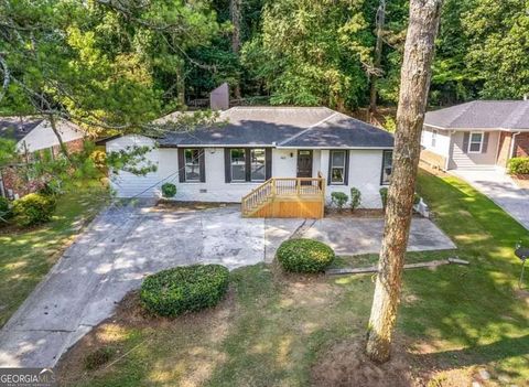 1901 Windsor DR Atlanta GA 30311