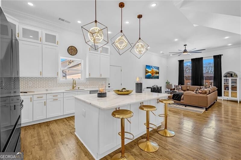 Atlanta, Georgia 30337, United States, 5 Bedrooms Bedrooms, ,4 BathroomsBathrooms,Residential,Active,83721