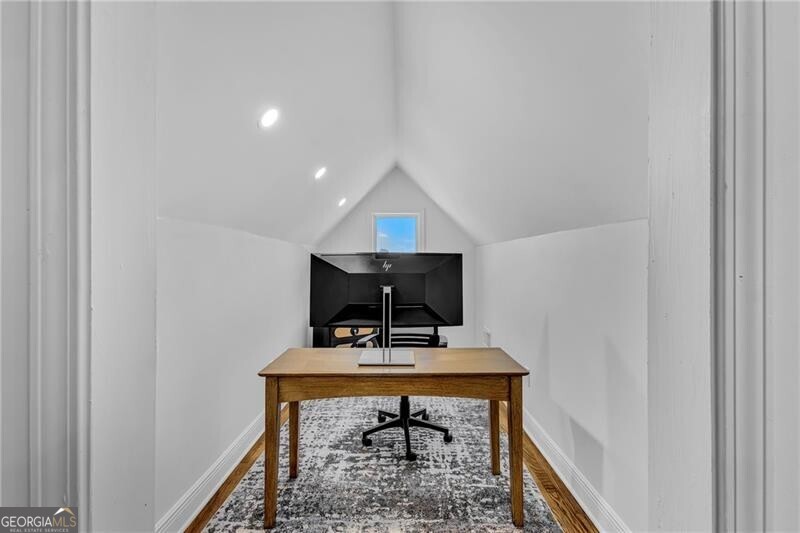 Atlanta, Georgia 30337, United States, 5 Bedrooms Bedrooms, ,4 BathroomsBathrooms,Residential,Active,83721