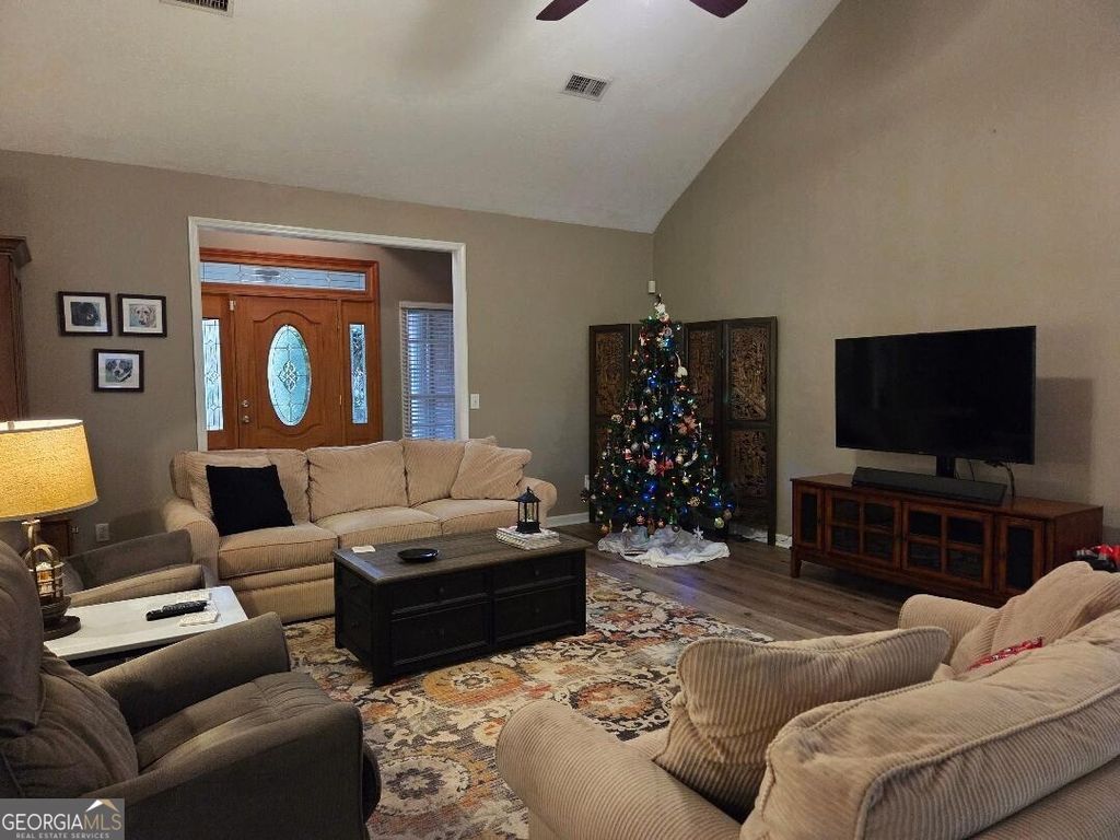 Photo of 324 Grantham Dr, Cataula, GA 31804 (MLS # 10656957)