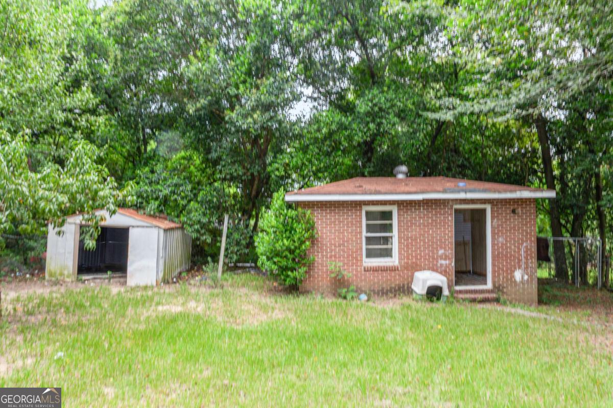 3033 Manchester DR