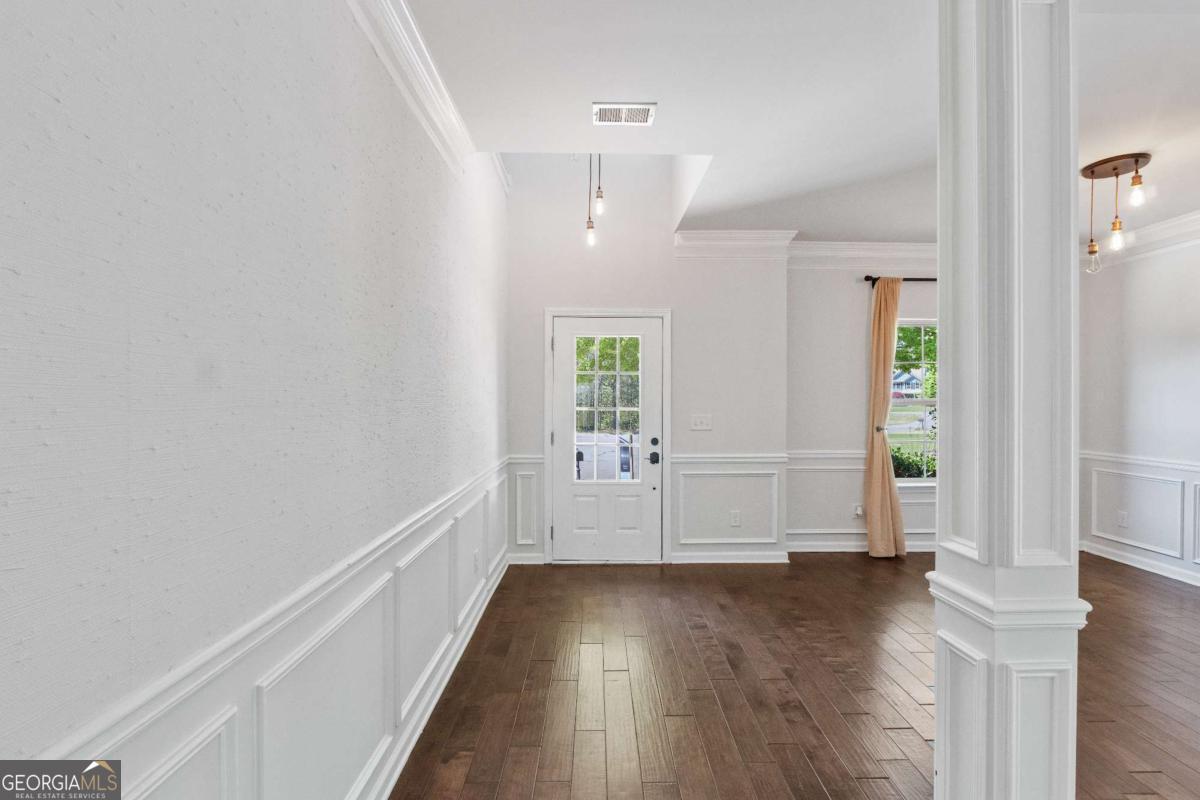 3945 Silverthorn TRCE