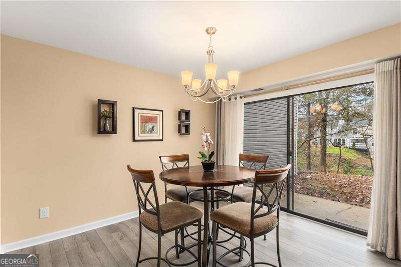 Marietta, Georgia 30067, United States, 2 Bedrooms Bedrooms, ,2 BathroomsBathrooms,Residential,Active,4300