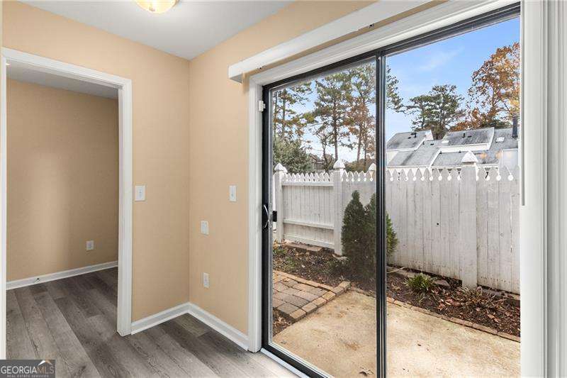 Marietta, Georgia 30067, United States, 2 Bedrooms Bedrooms, ,2 BathroomsBathrooms,Residential,Active,4300