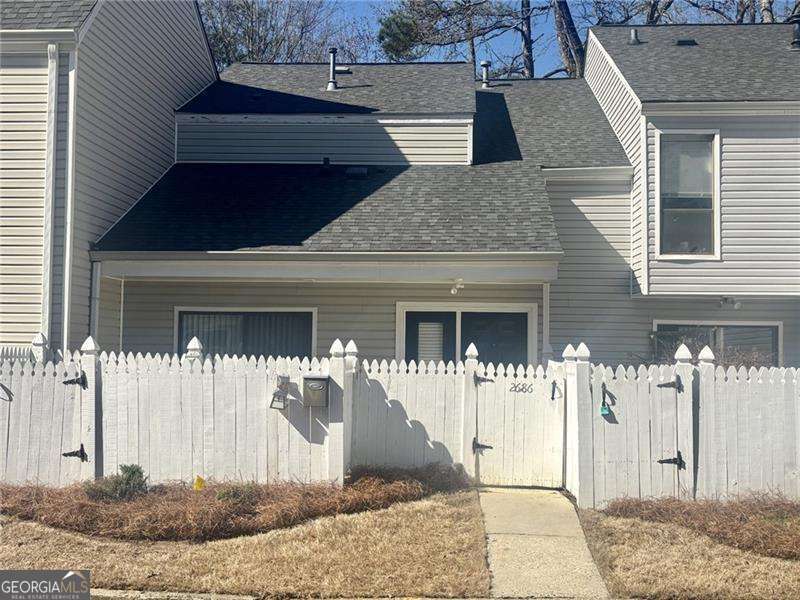 Marietta, Georgia 30067, United States, 2 Bedrooms Bedrooms, ,2 BathroomsBathrooms,Residential,Active,4300