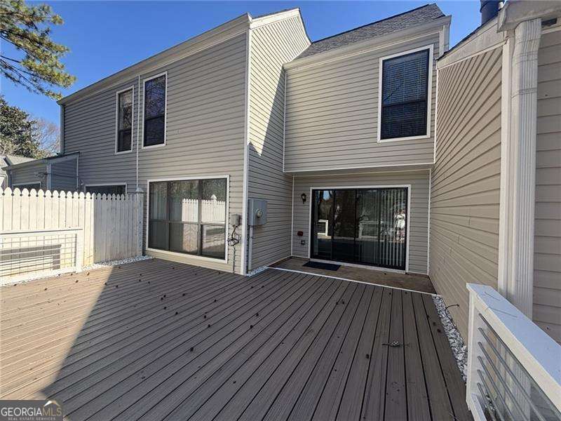 Marietta, Georgia 30067, United States, 2 Bedrooms Bedrooms, ,2 BathroomsBathrooms,Residential,Active,4300