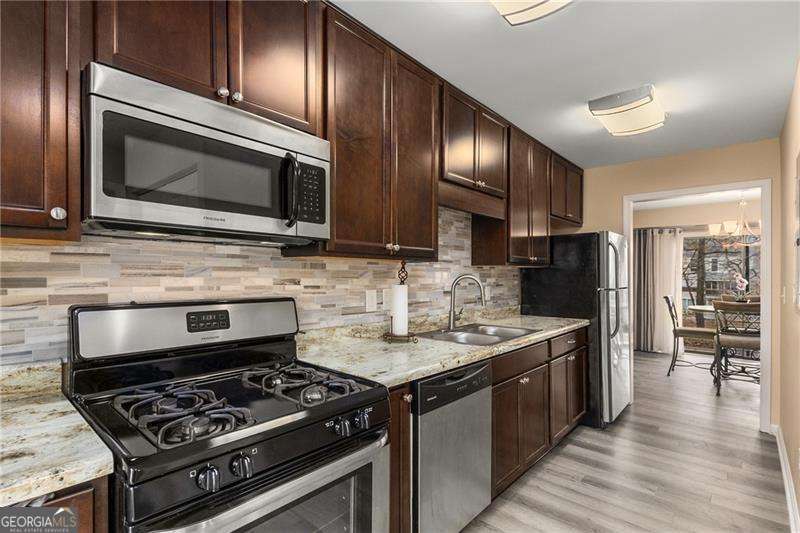 Marietta, Georgia 30067, United States, 2 Bedrooms Bedrooms, ,2 BathroomsBathrooms,Residential,Active,4300