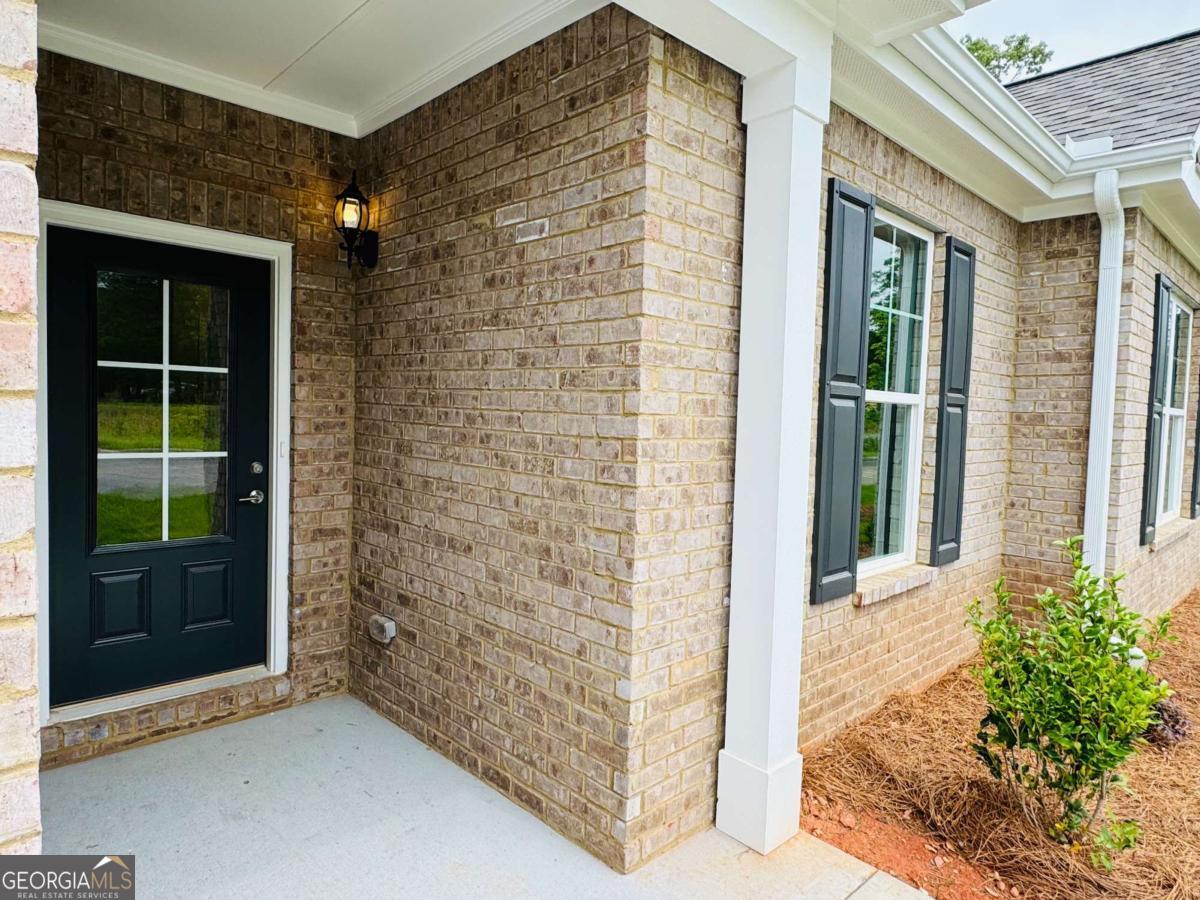 132 Golden Oaks DR