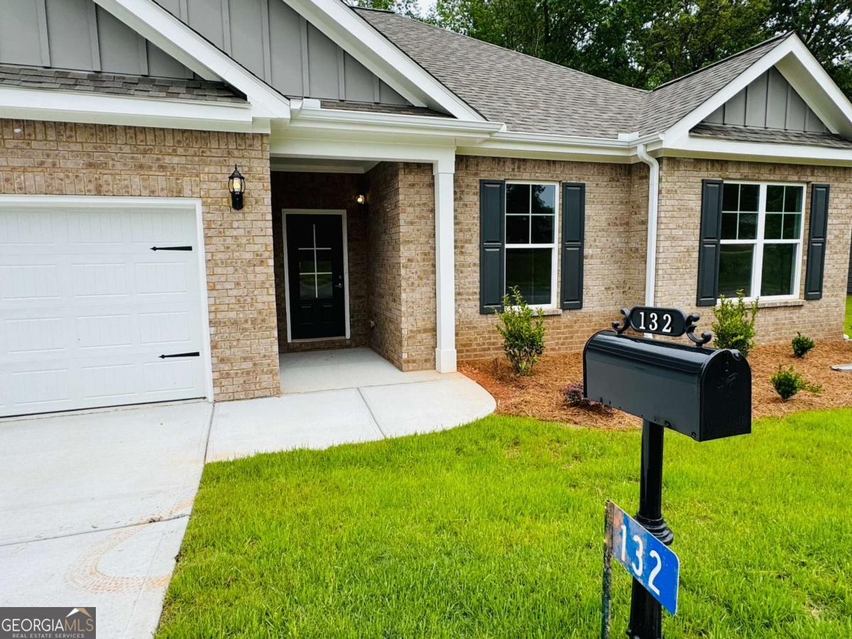 132 Golden Oaks DR