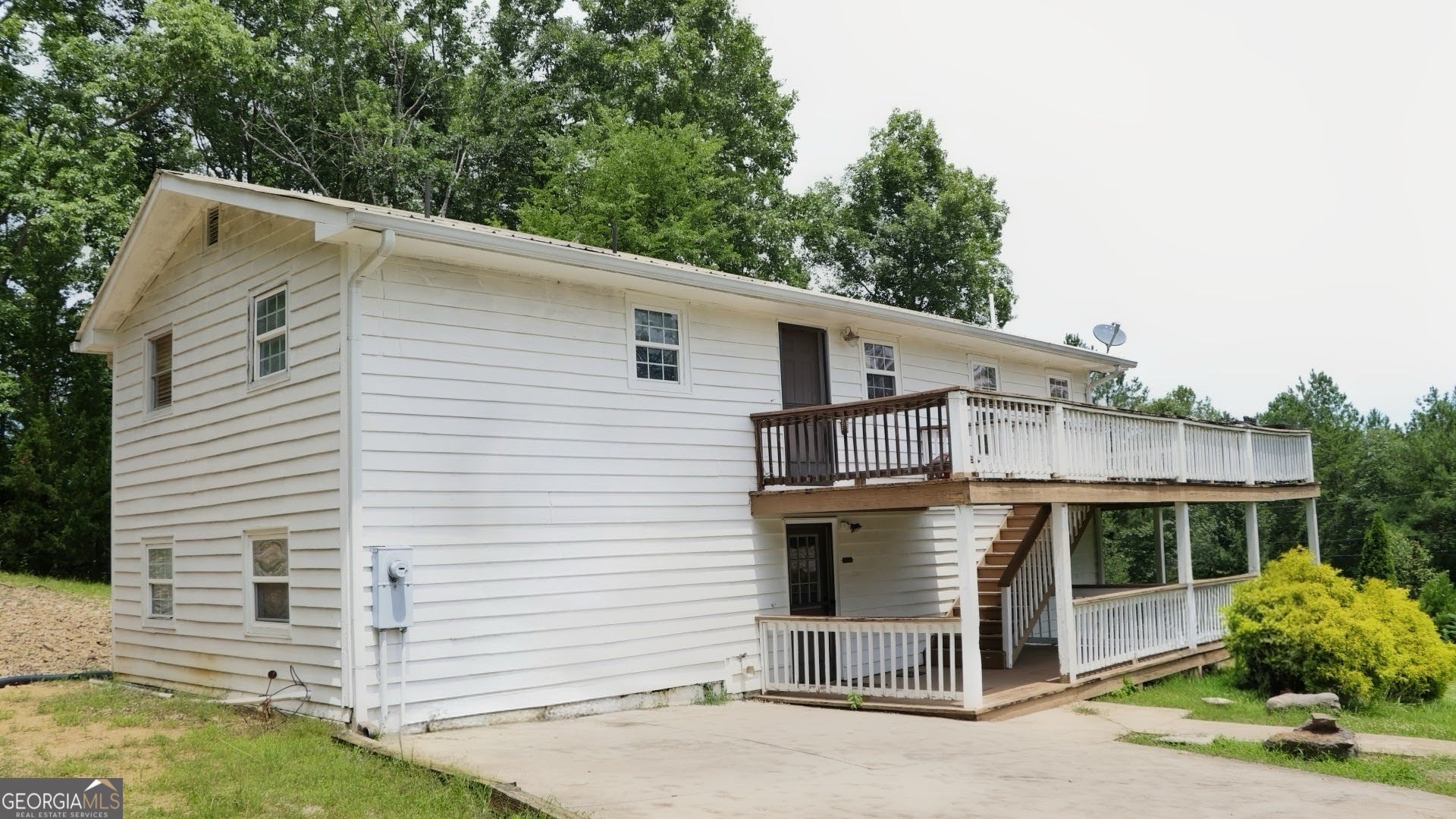 276 Warren RD