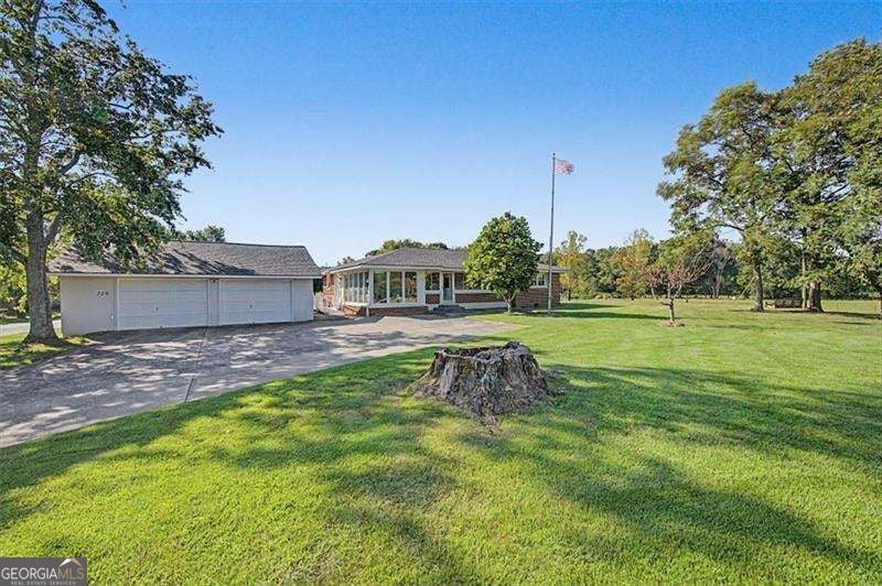 326 Old Cassville White RD