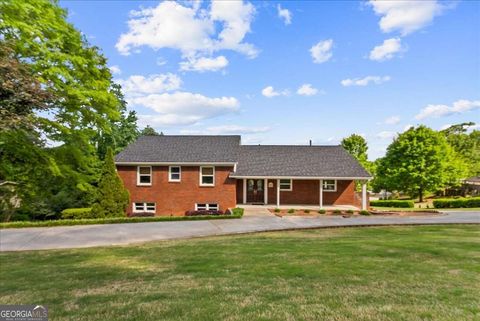 Photo of 206 Victory Drive, Calhoun, GA 30701 (MLS # 10740686)