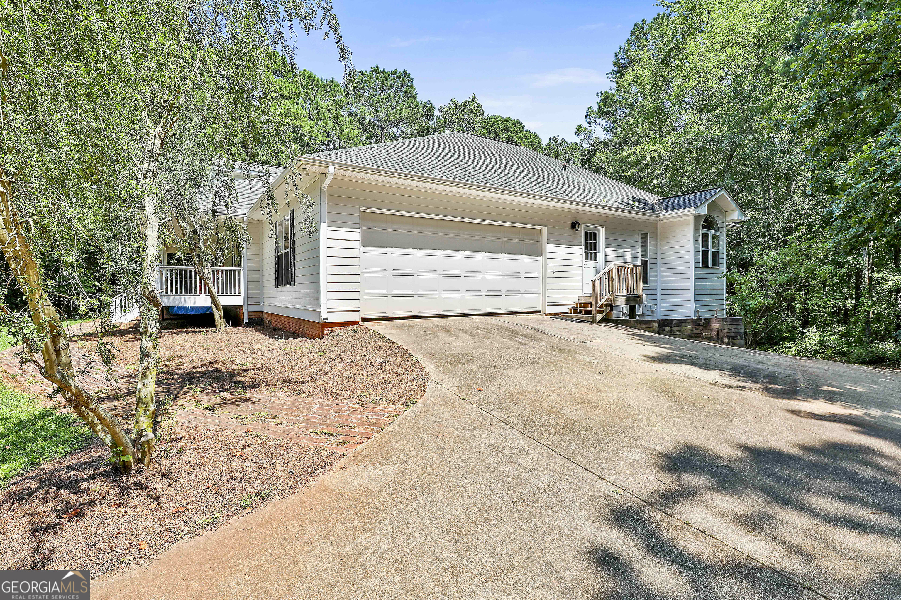 670 VAUGHN RD