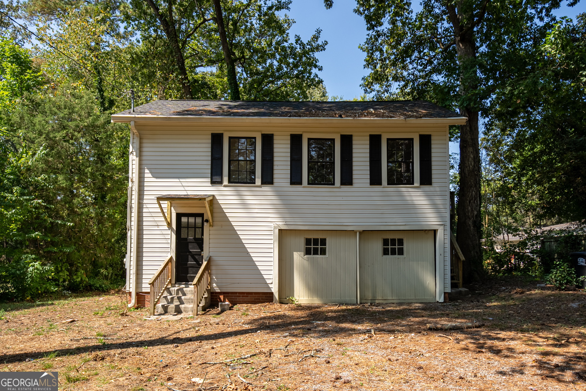 Location, Location, Location! This home is perfect for a first-time buyer or an investor looking for the most sought-after area. With flexible space, it could easily be set up as a 3-bedroom, 2-bath home. Don't miss your chance schedule a showing today before it's gone!