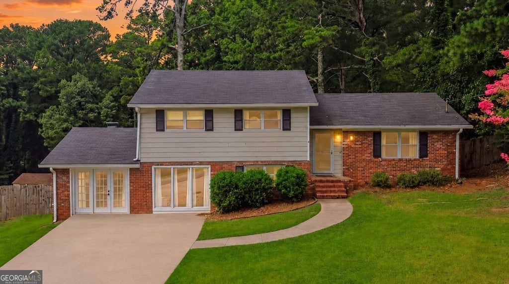 Photo of 13 Wellington Way SE, Rome, GA 30161 (MLS # 10806285)