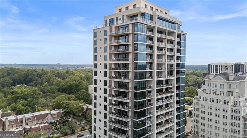 2520 Peachtree RD NW 1202