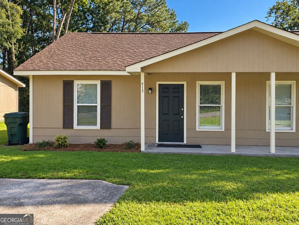 Photo of 413 S East St, Kingsland, GA 31548 (MLS # 10875086)