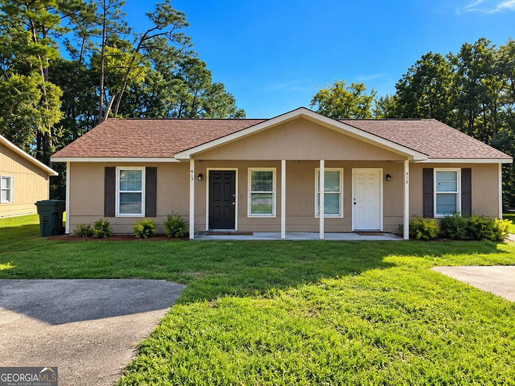 Photo of 413 S East St, Kingsland, GA 31548 (MLS # 10875086)
