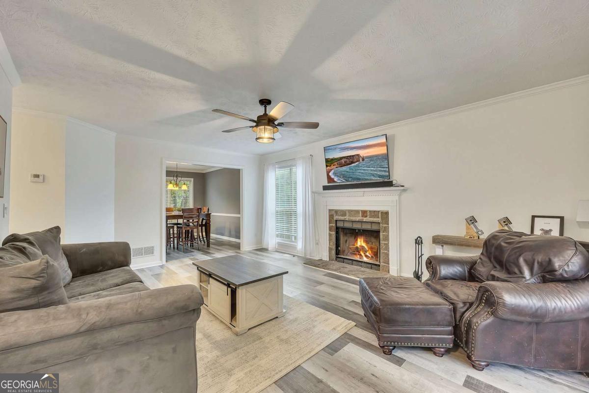 5407 Palmetto CT