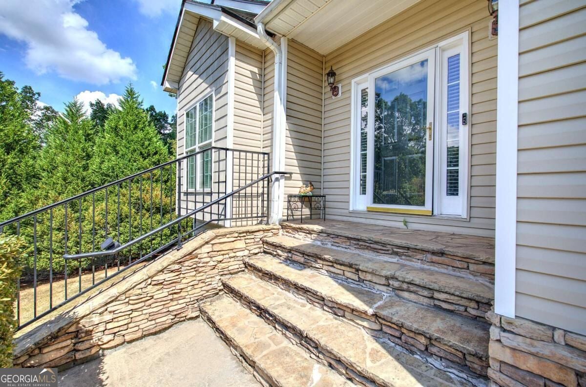 24 Lenox DR NE