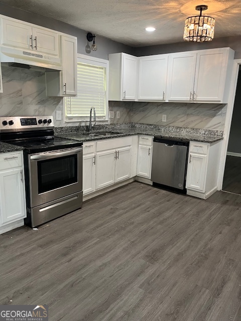 3235 Wintercreeper DR