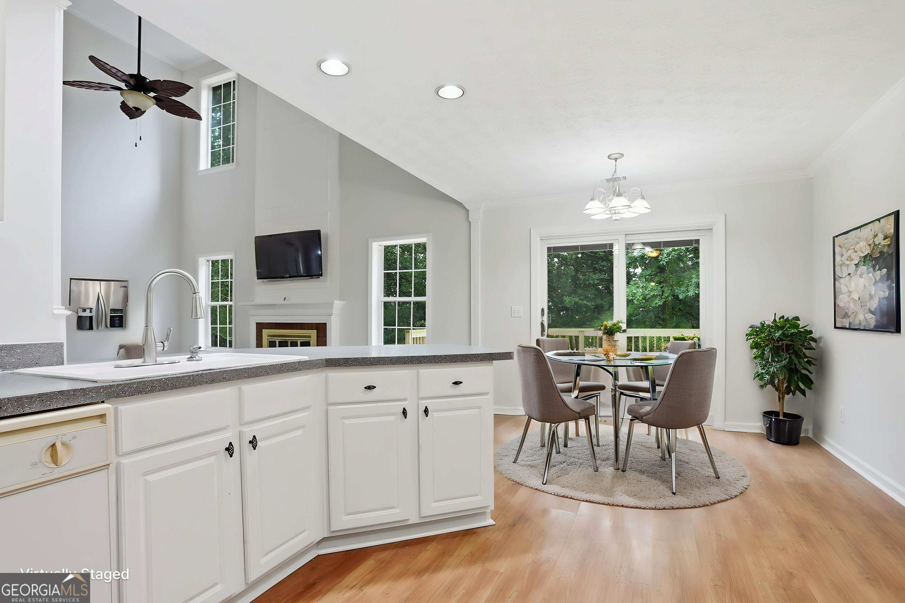 1645 Berryhill RD