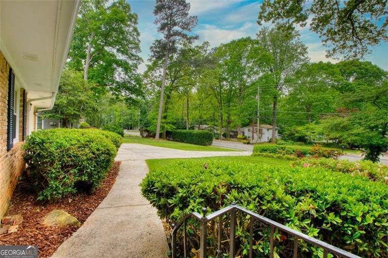 4507 N PEACHTREE RD