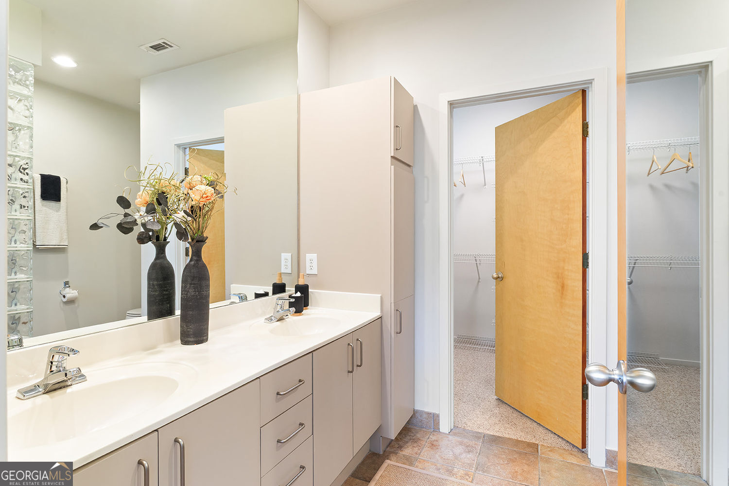TOWNHOMES/FERNWOOD PARK - Residential