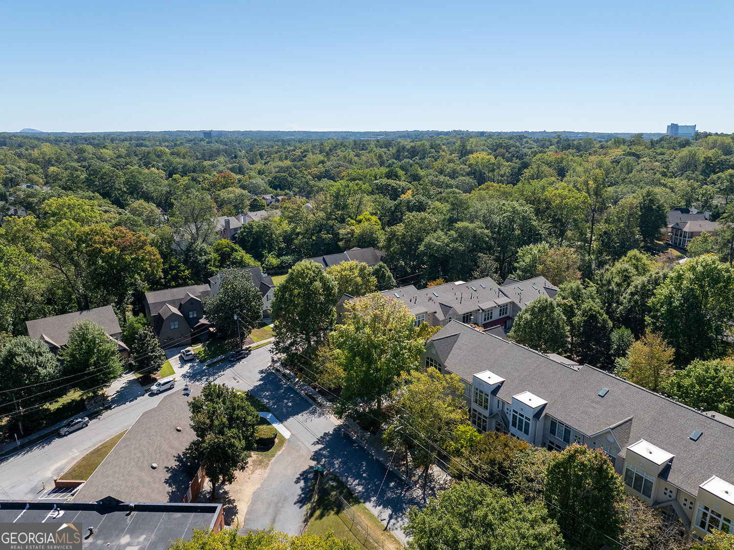 TOWNHOMES/FERNWOOD PARK - Residential