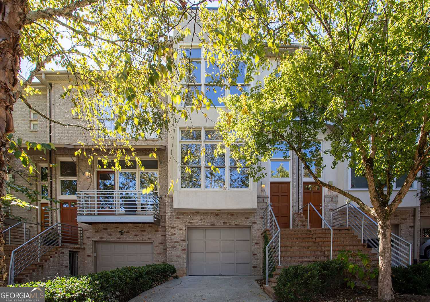 TOWNHOMES/FERNWOOD PARK - Residential