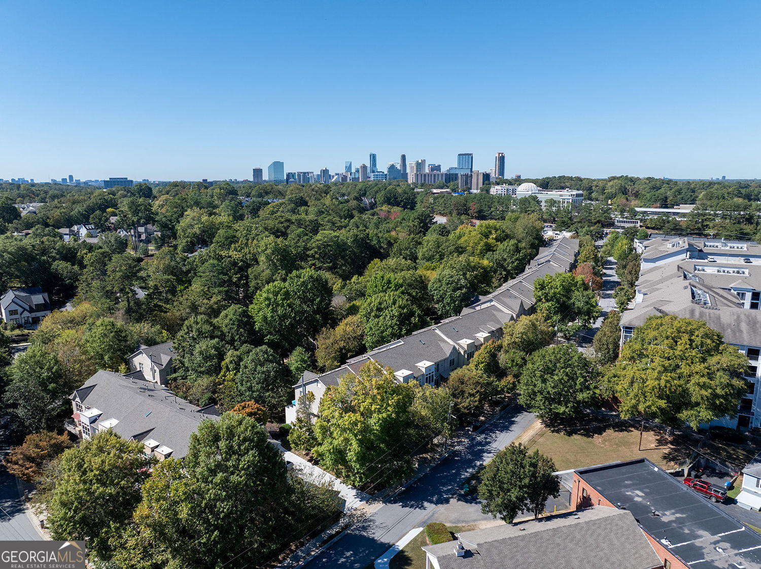 TOWNHOMES/FERNWOOD PARK - Residential