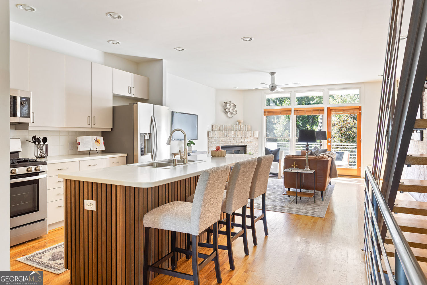 TOWNHOMES/FERNWOOD PARK - Residential