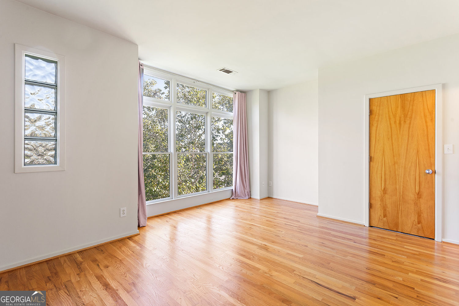 TOWNHOMES/FERNWOOD PARK - Residential