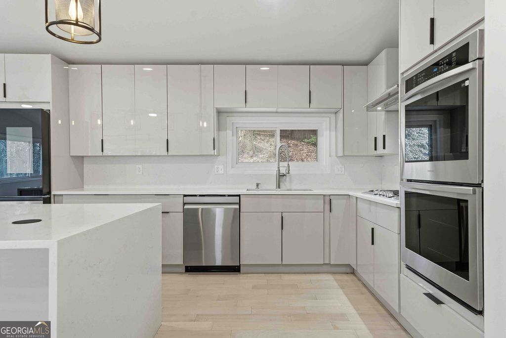 Photo of 1583 Nantahalla Drive NE, Atlanta, GA 30329 (MLS # 10686842)