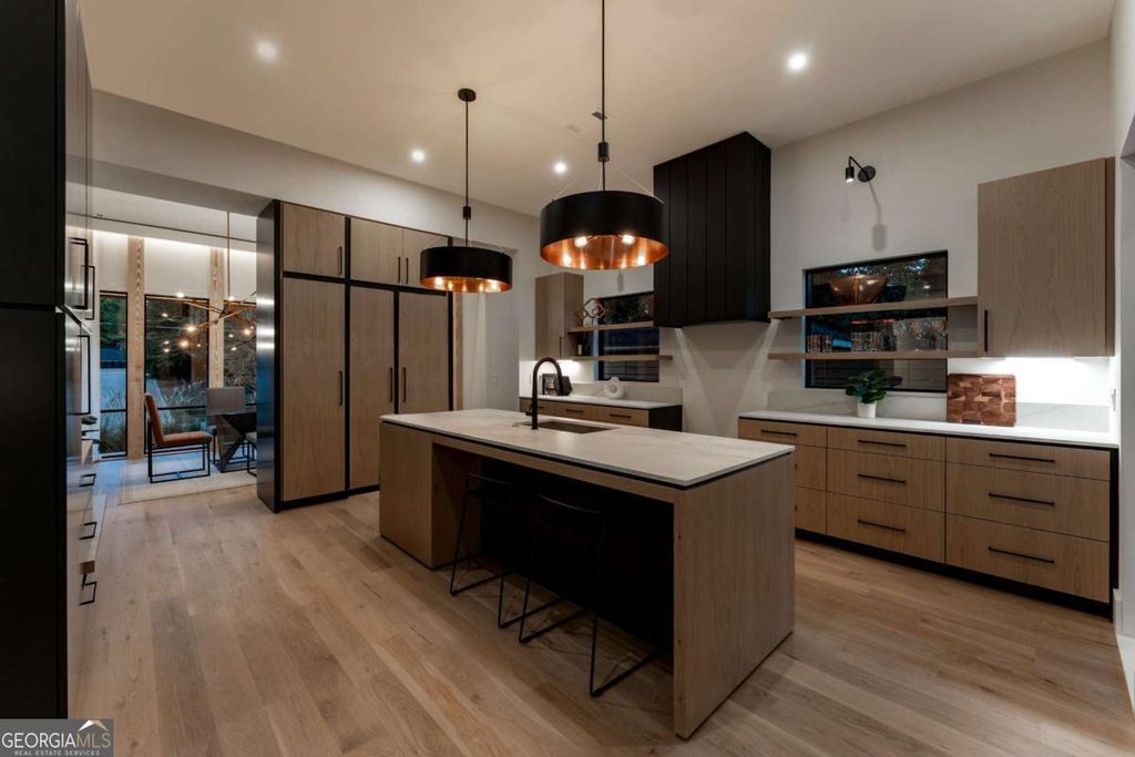 Photo of 787 Bonaventure Avenue NE, Atlanta, GA 30306 (MLS # 10625697)