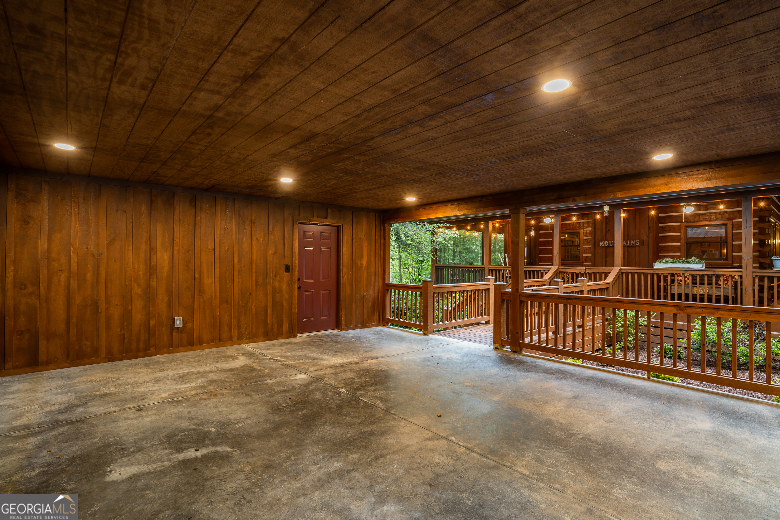 17 S Nicholas WAY