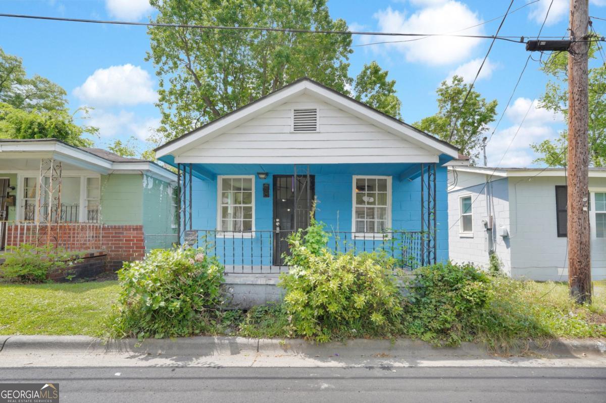 627 W 48Th ST