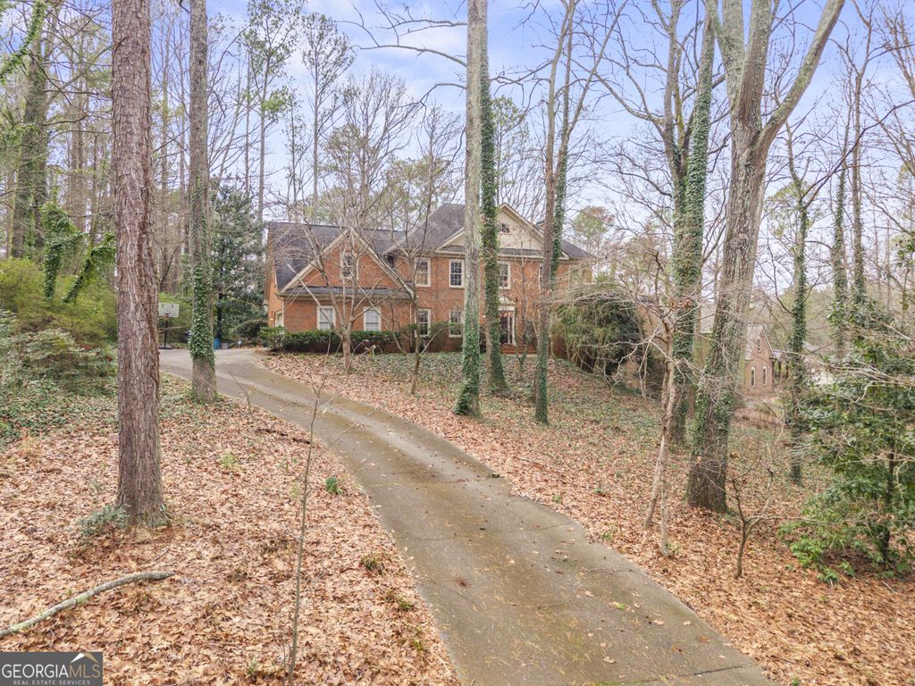 Photo of 297 Mossy Way NW, Kennesaw, GA 30152 (MLS # 10675350)