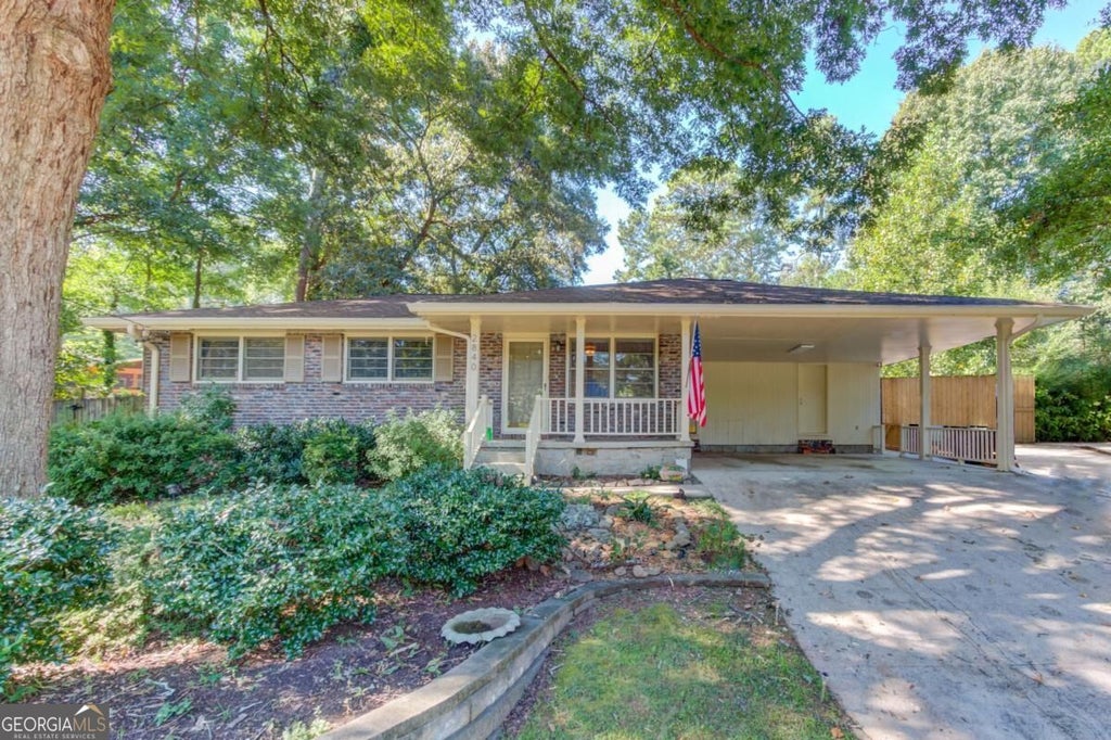 Photo of 2840 Locksley Court, Tucker, GA 30084 (MLS # 10848329)