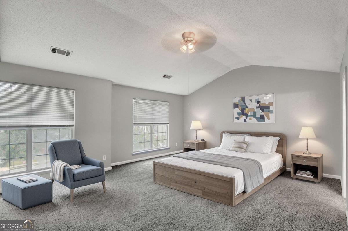 1263 Creekview CIR