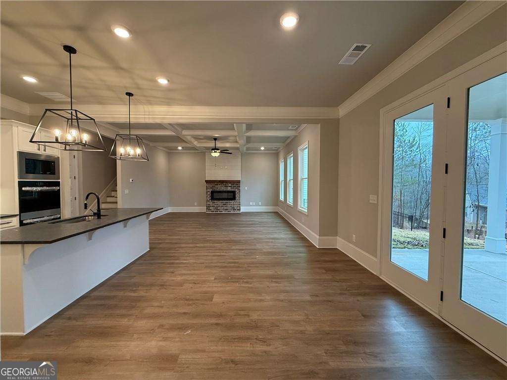3838 CHEYENNE LN