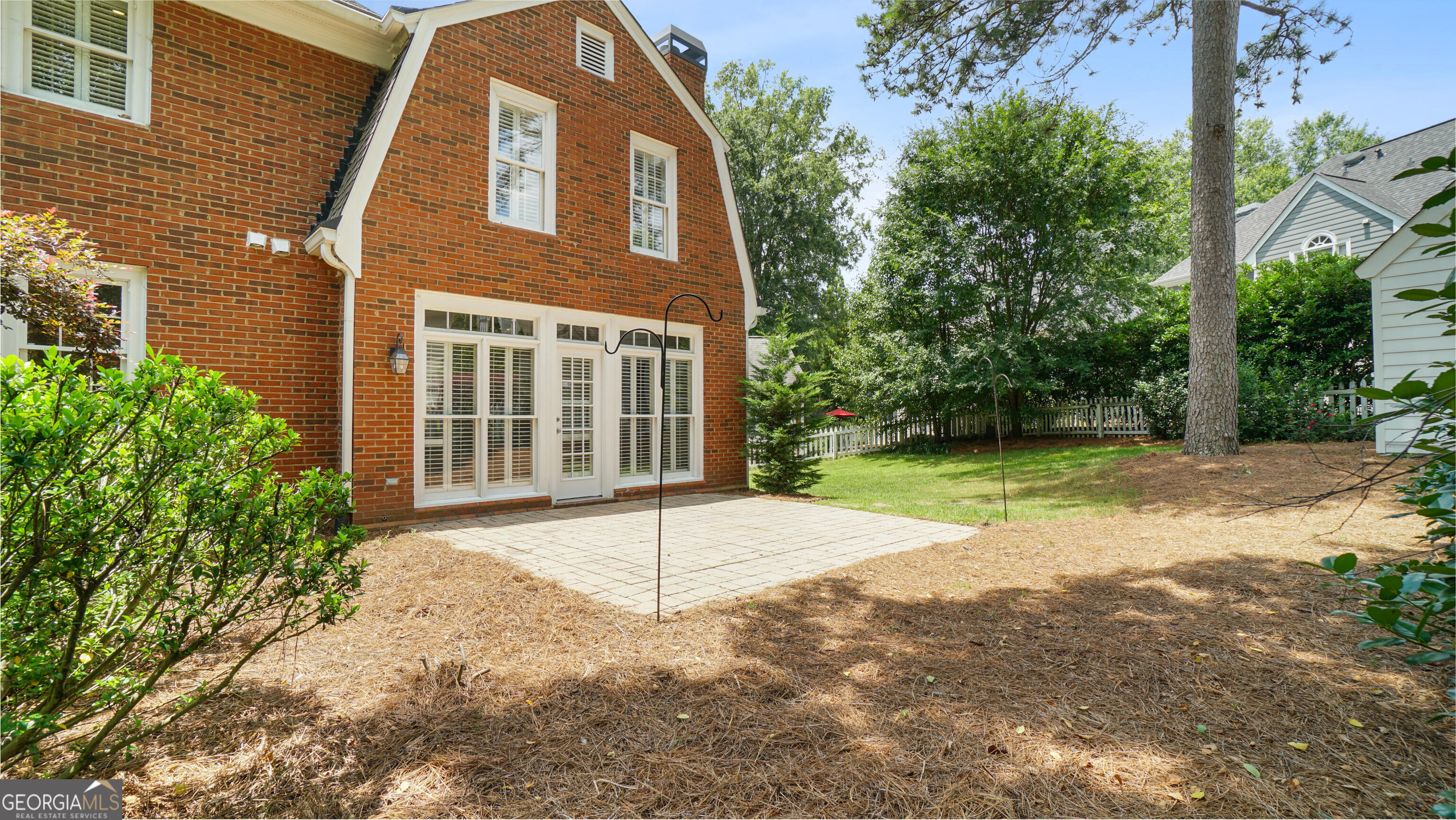 1186 Village CV NE