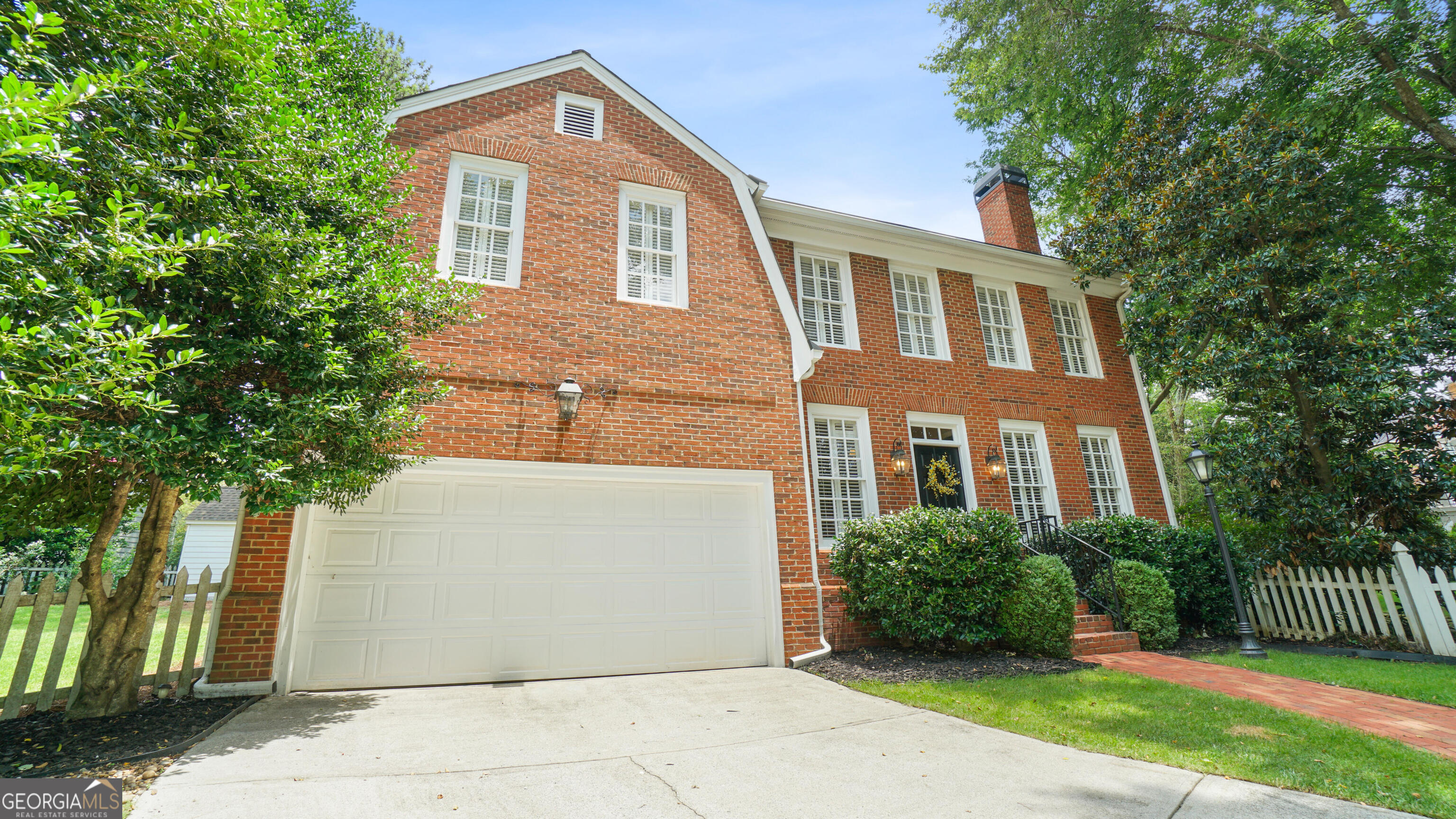 1186 Village CV NE