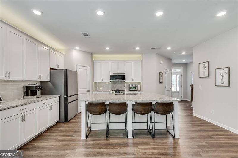 3436 Vicar LN