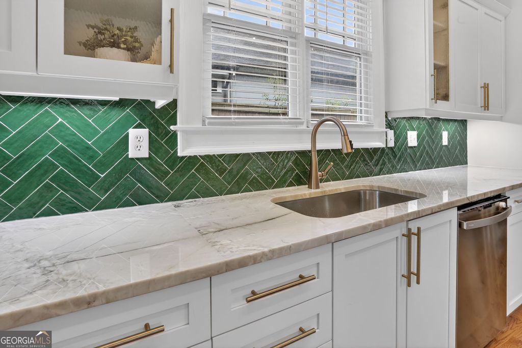 Photo of 174 Walthall Street SE, Atlanta, GA 30316 (MLS # 10761405)