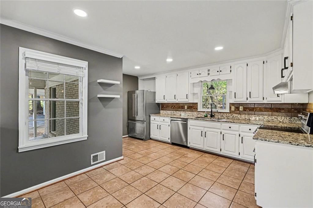 4576 Driftwood DR